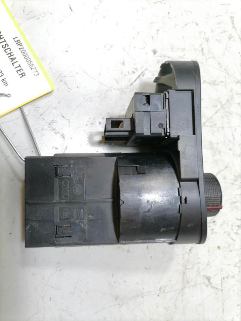 Seat Ibiza 6L original Lichtschalter für Fahrzeuge mit Nebelscheinwerfer Bj.2007